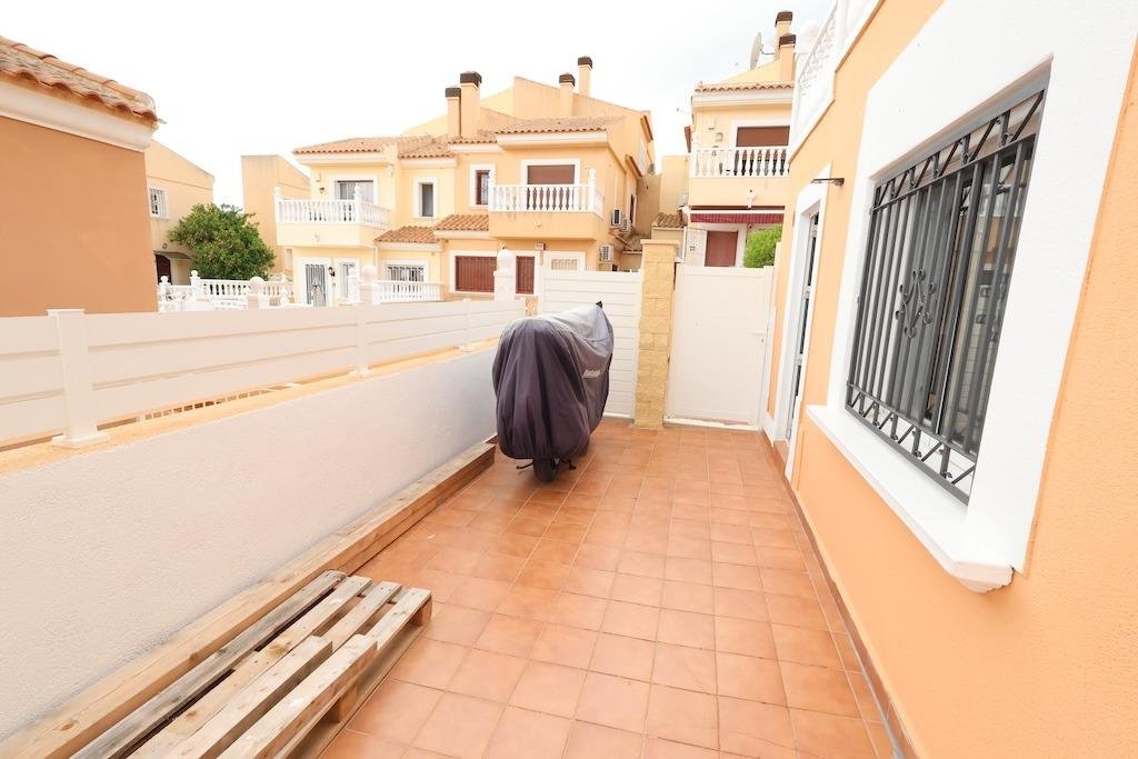 5 Bed 3 Bath Villa in San Miguel de Salinas - Caza De Casa