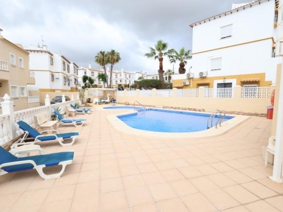 5 Bed 3 Bath Villa in San Miguel de Salinas - Caza De Casa