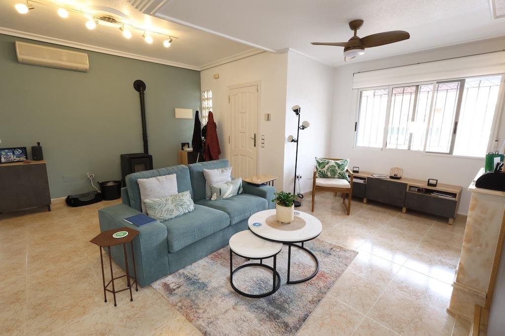 5 Bed 3 Bath Villa in San Miguel de Salinas - Caza De Casa