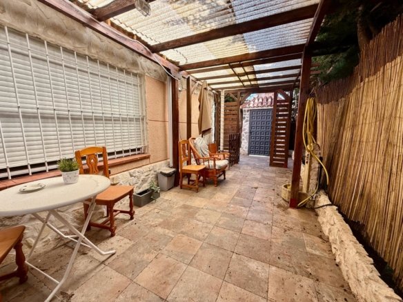 3 Bedroom 2 Bathroom Town House in Torrevieja - Caza De Casa