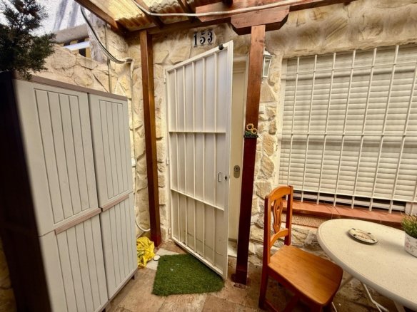3 Bedroom 2 Bathroom Town House in Torrevieja - Caza De Casa