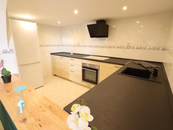 5 Bed 3 Bath Villa in San Miguel de Salinas - Caza De Casa
