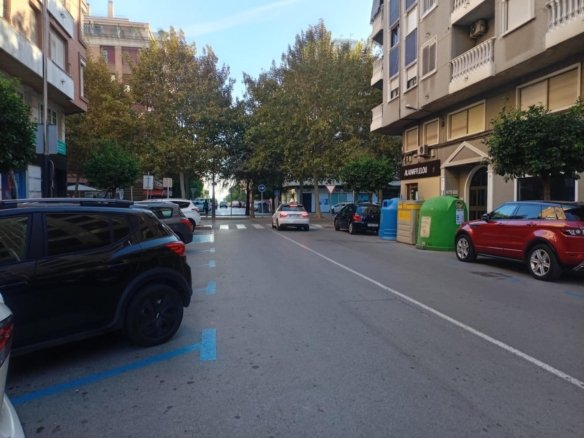 Commercial in Orihuela - Caza De Casa