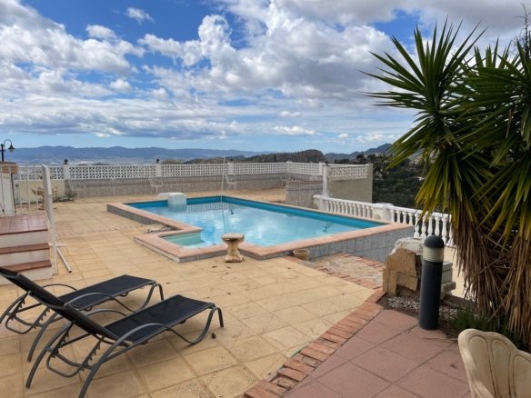 4 Bedroom 1 Bathroom Villa in Aledo - Caza De Casa
