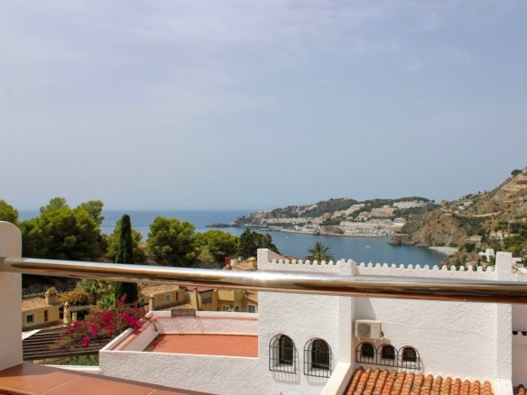 4 Bedroom 4 Bathroom Villa in Almunecar - Caza De Casa