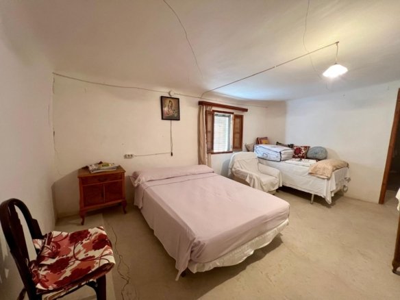 6 Bedroom 1 Bathroom Country House in Monóvar/Monóver - Caza De Casa