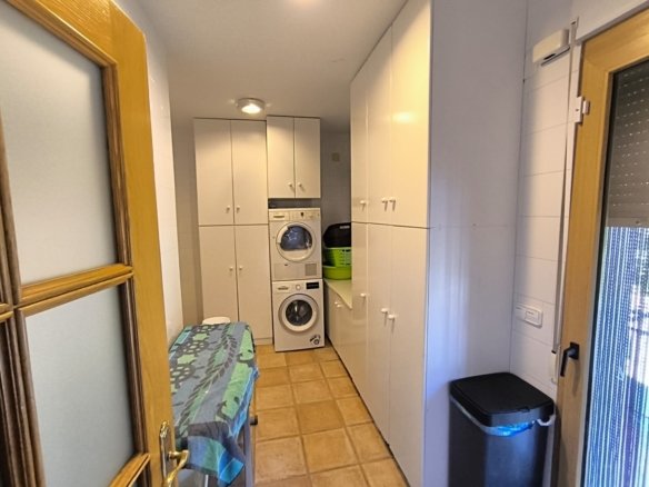 6 Bedroom 3 Bathroom Villa in Yecla - Caza De Casa