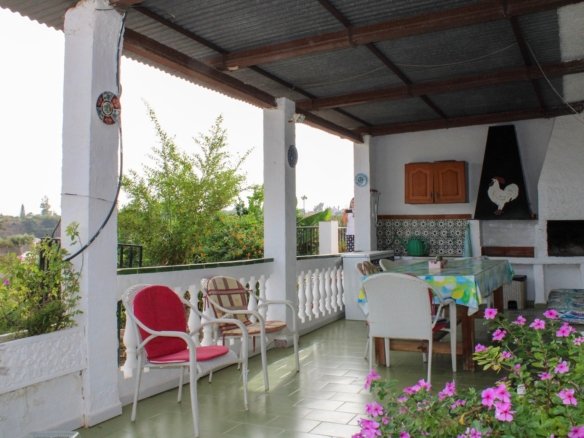 4 Bedroom 2 Bathroom Villa in Nerja - Caza De Casa