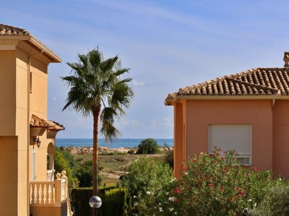 3 Bedroom 2 Bathroom Villa in Oliva - Caza De Casa