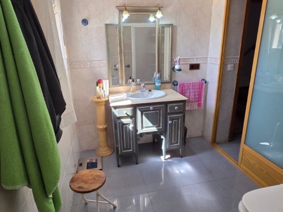 6 Bedroom 3 Bathroom Country House in Yecla - Caza De Casa
