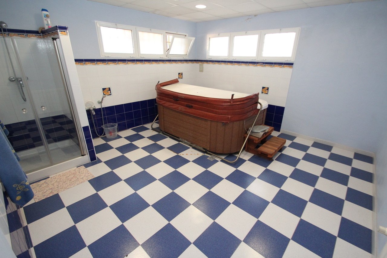 6 Bedroom 3 Bathroom Finca in Murcia - Caza De Casa