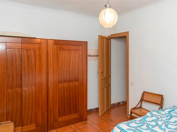 7 Bedroom 2 Bathroom Villa in Yecla - Caza De Casa