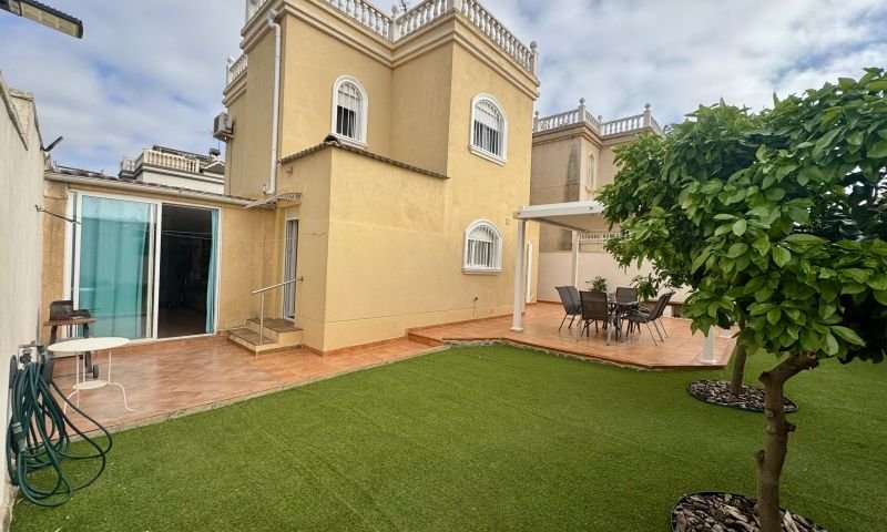 343c207e-img-6585 4 Bedroom 2 Bathroom Villa in Torrevieja - Caza De Casa