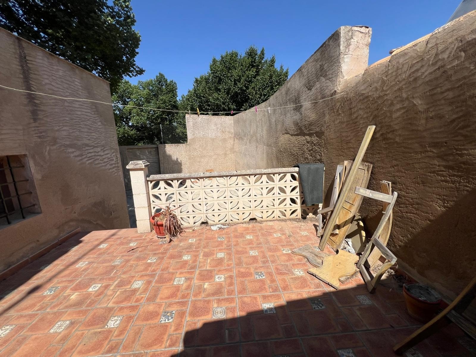 5 Bedroom 2 Bathroom Town House in Pinoso - Caza De Casa