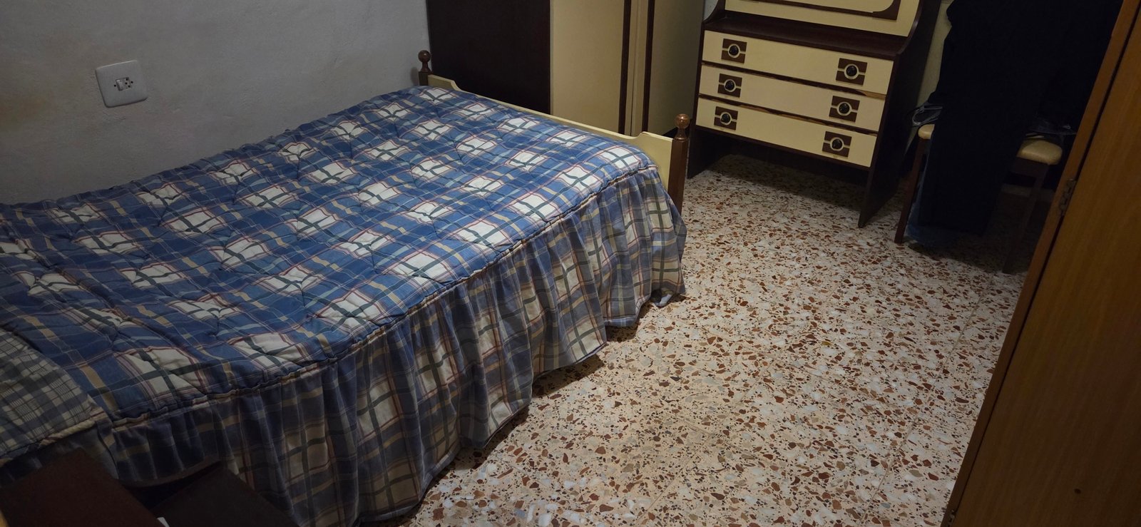 6 Bedroom 2 Bathroom Country House in Pinoso - Caza De Casa