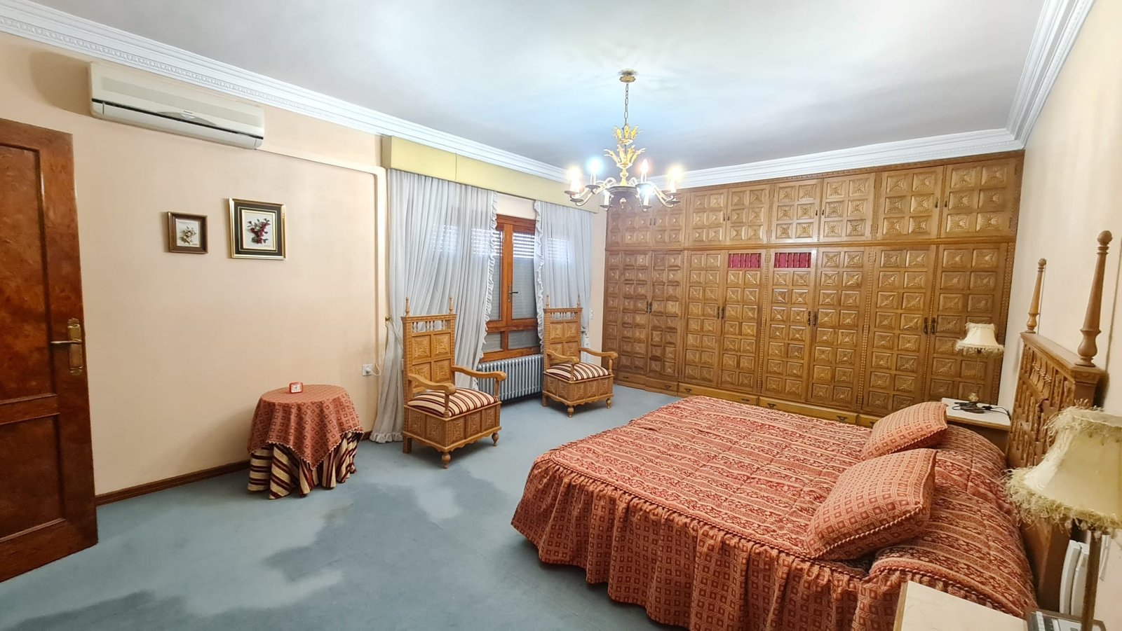 4 Bedroom 3 Bathroom Town House in Elda - Caza De Casa