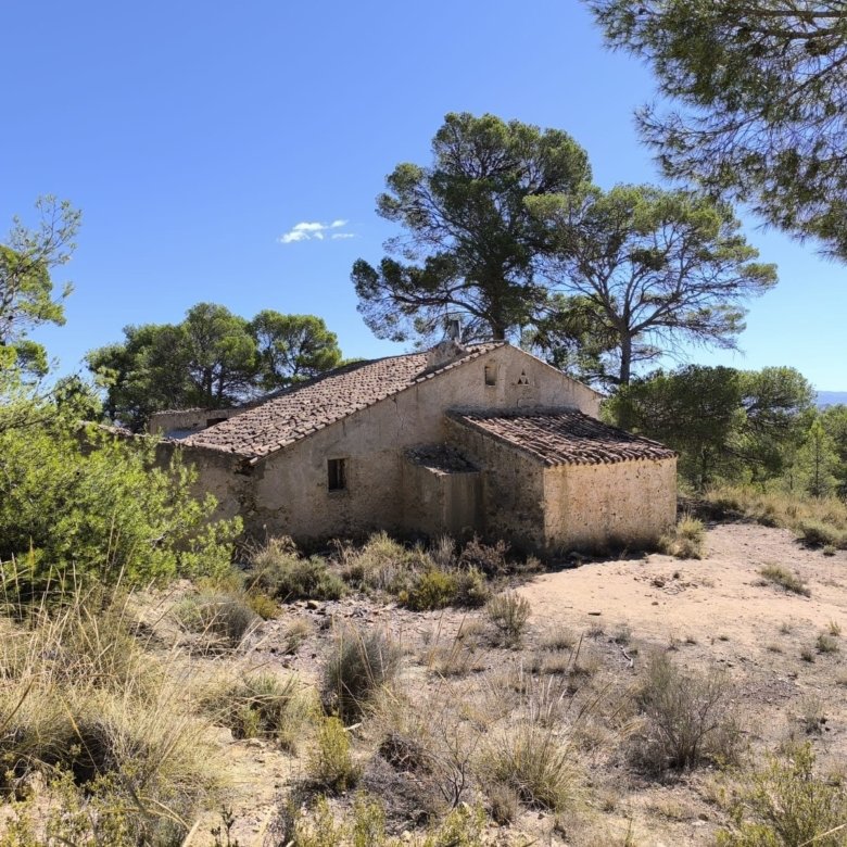 4 Bedroom 1 Bathroom Country House in Caudete - Caza De Casa