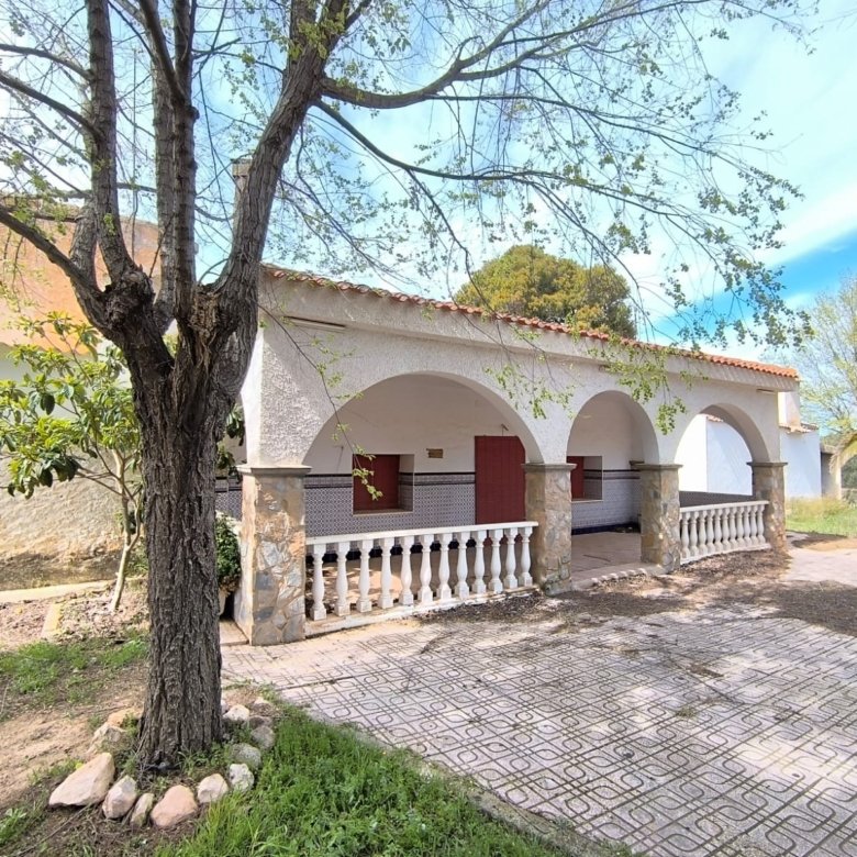10 Bedroom 3 Bathroom Country House in Yecla - Caza De Casa