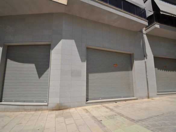 1 Bathroom Commercial in Elda - Caza De Casa