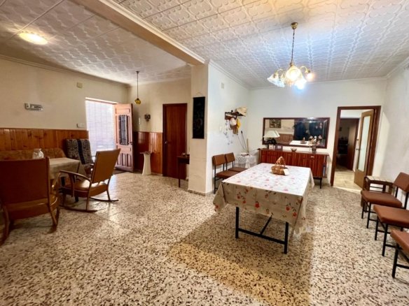 6 Bedroom 1 Bathroom Country House in Monóvar/Monóver - Caza De Casa