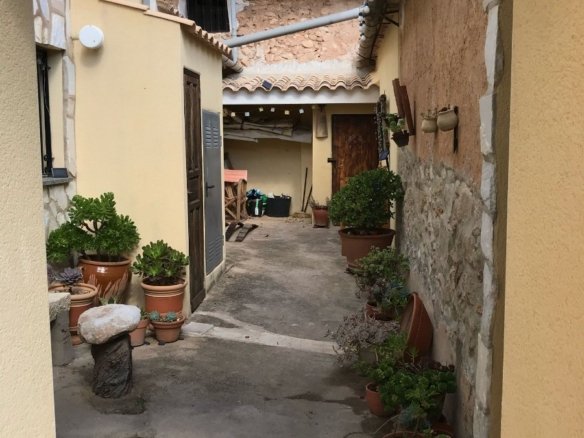 5 Bedroom 2 Bathroom Country House in Monóvar/Monóver - Caza De Casa