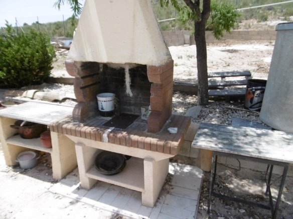 3 Bed 2 Bath Country House in Yecla - Caza De Casa