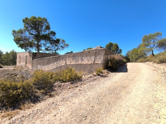 4 Bedroom 1 Bathroom Country House in Caudete - Caza De Casa