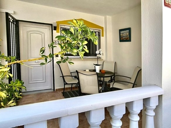 3 Bed 2 Bath Town House in Los Altos - Caza De Casa