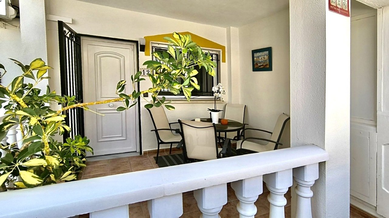 3 Bed 2 Bath Town House in Los Altos - Caza De Casa