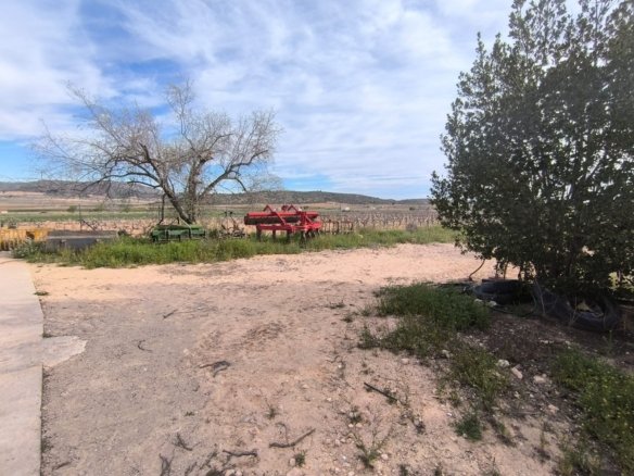 7 Bedroom 1 Bathroom Country House in Yecla - Caza De Casa
