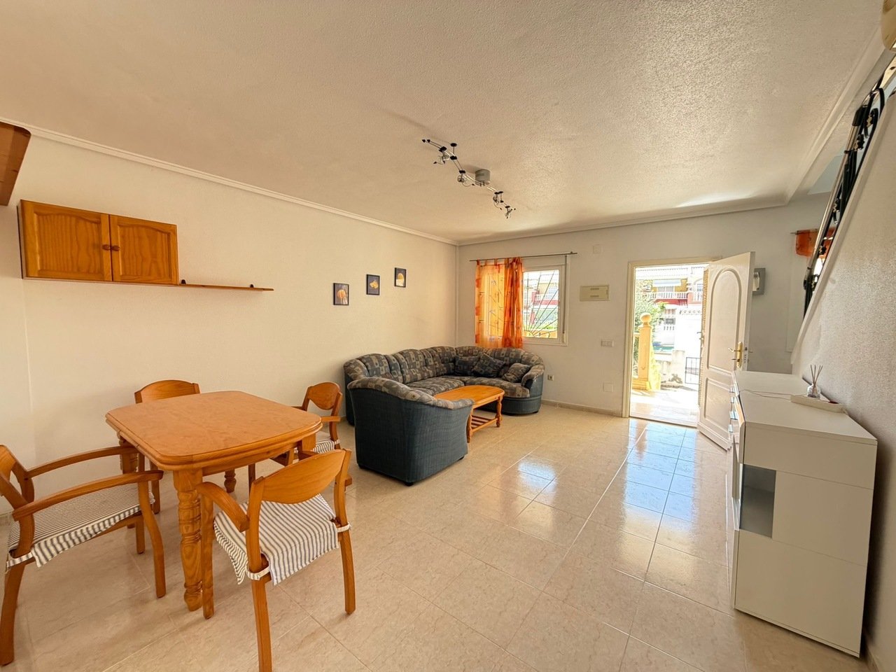 3 Bedroom 2 Bathroom Town House in Ciudad Quesada - Caza De Casa