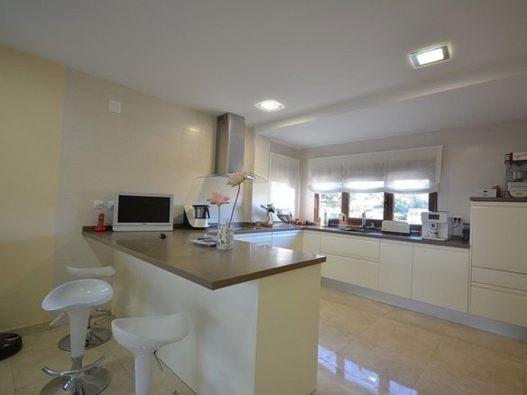5 Bedroom 5 Bathroom Villa in Albacete - Caza De Casa