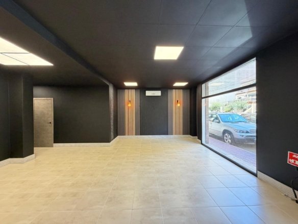 2 Bedroom 1 Bathroom Commercial in Torrevieja - Caza De Casa