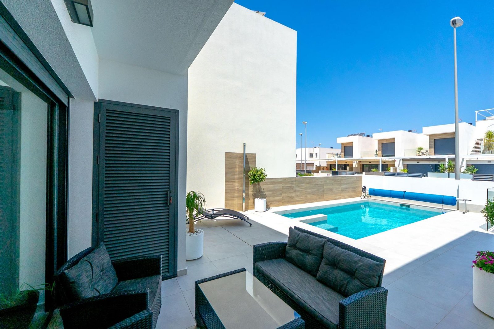 4-12 5 Bedroom 4 Bathroom Villa in Rojales - Caza De Casa