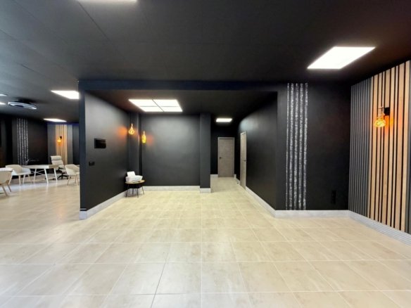 2 Bedroom 1 Bathroom Commercial in Torrevieja - Caza De Casa