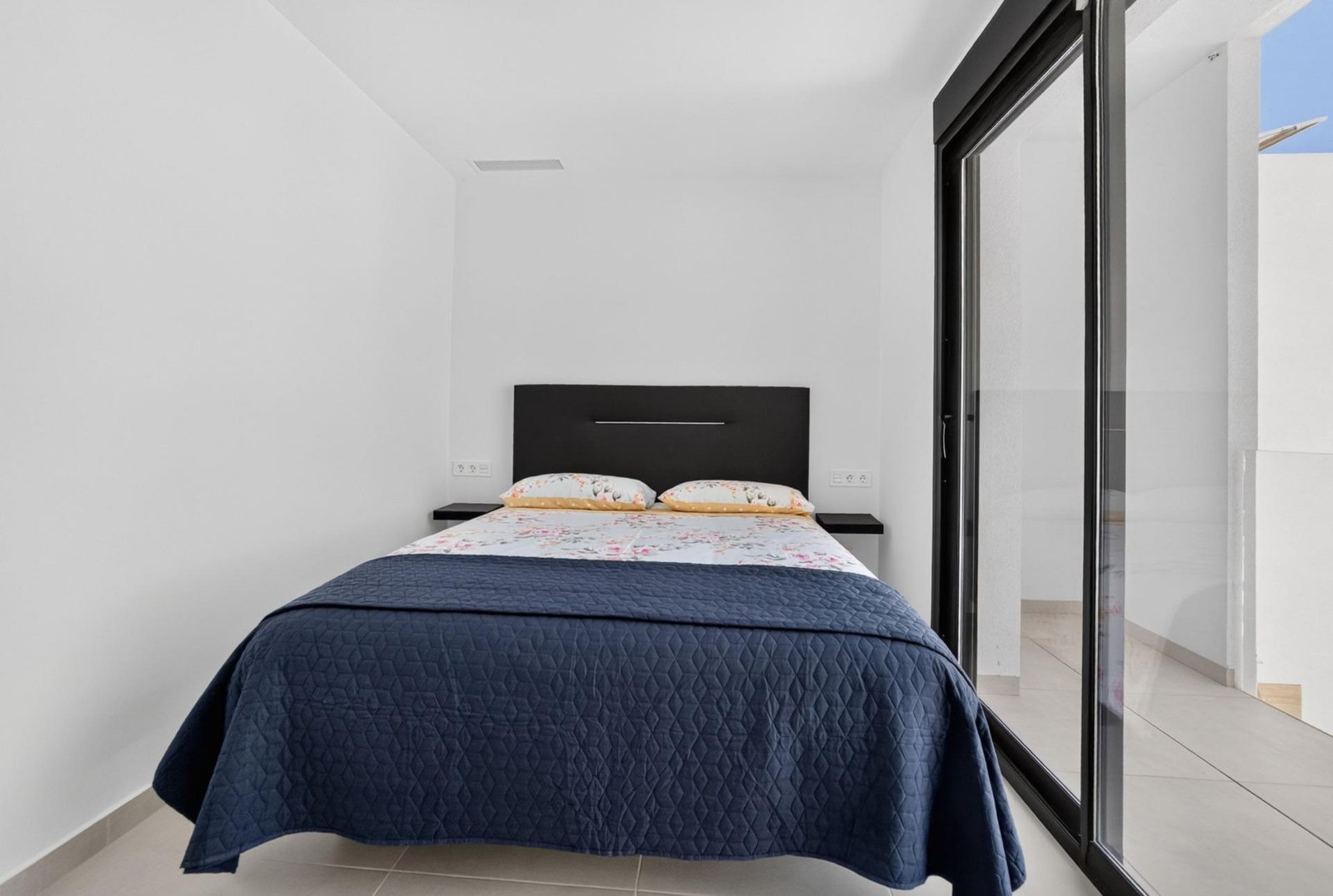 4-17 5 Bedroom 4 Bathroom Villa in Rojales - Caza De Casa