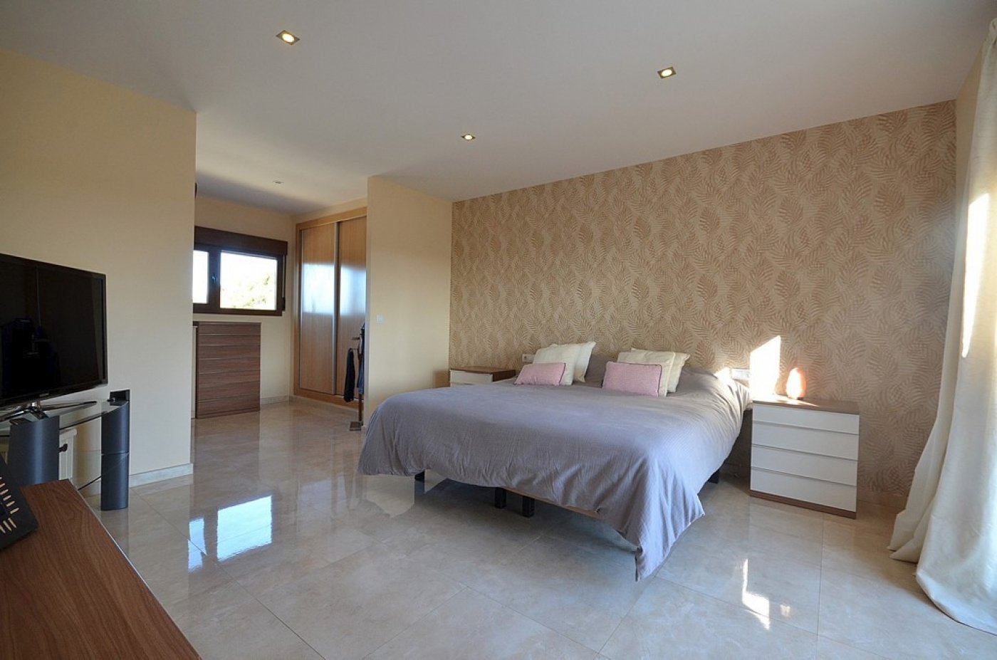 5 Bedroom 5 Bathroom Villa in Albacete - Caza De Casa