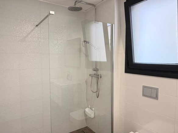 5 Bedroom 3 Bathroom Villa in Torrevieja - Caza De Casa