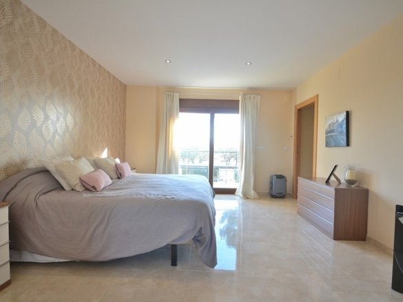 5 Bedroom 5 Bathroom Villa in Albacete - Caza De Casa