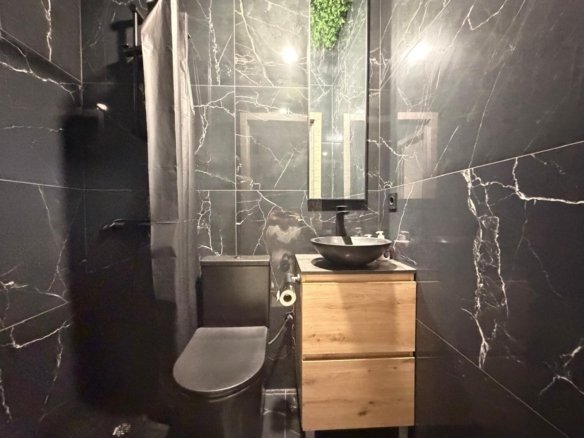 2 Bedroom 1 Bathroom Commercial in Torrevieja - Caza De Casa