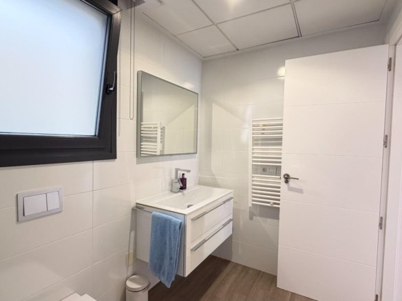 5 Bedroom 3 Bathroom Villa in Torrevieja - Caza De Casa