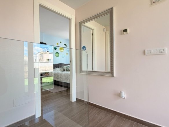 5 Bedroom 3 Bathroom Villa in Torrevieja - Caza De Casa