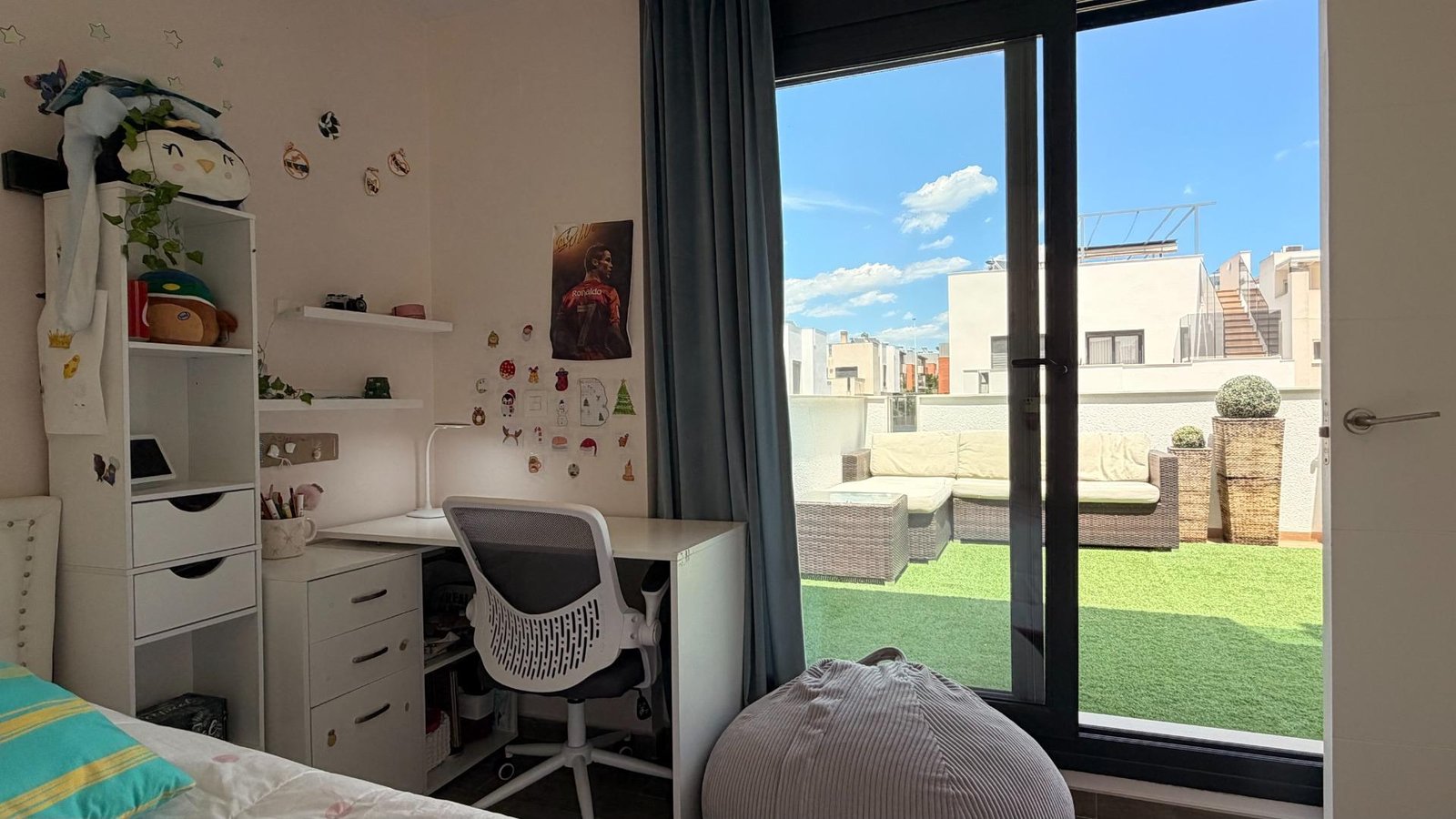 5 Bedroom 3 Bathroom Villa in Torrevieja - Caza De Casa