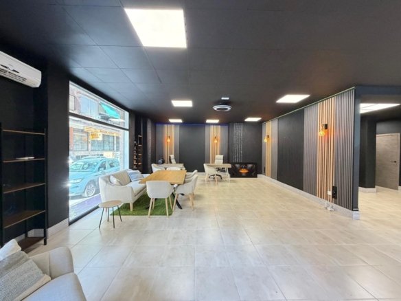 2 Bedroom 1 Bathroom Commercial in Torrevieja - Caza De Casa