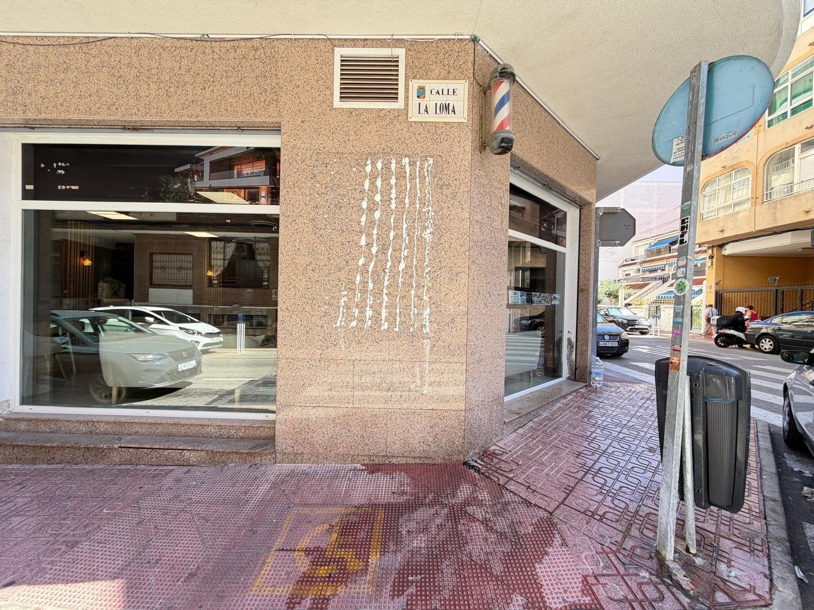 2 Bedroom 1 Bathroom Commercial in Torrevieja - Caza De Casa