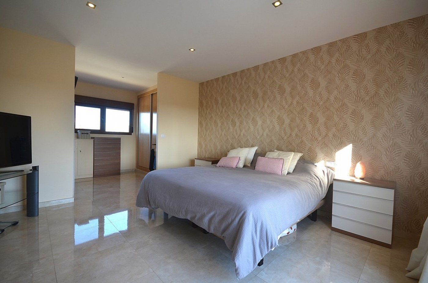 5 Bedroom 5 Bathroom Villa in Albacete - Caza De Casa
