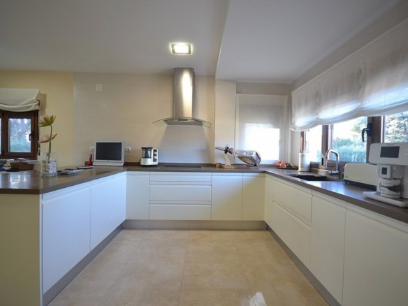 5 Bedroom 5 Bathroom Villa in Albacete - Caza De Casa