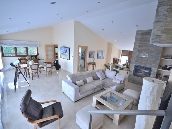 5 Bedroom 5 Bathroom Villa in Albacete - Caza De Casa