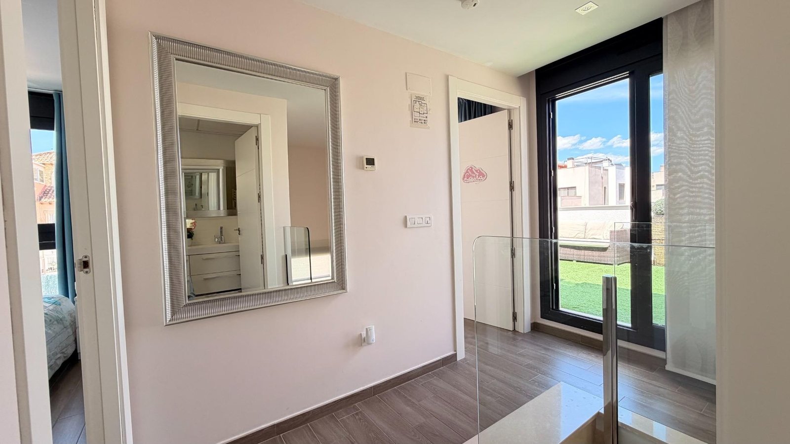5 Bedroom 3 Bathroom Villa in Torrevieja - Caza De Casa