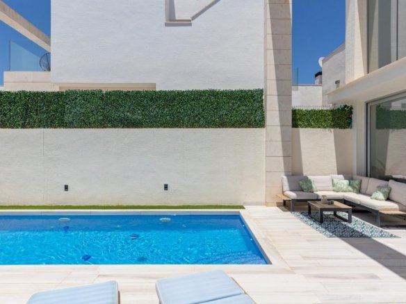 3 Bedroom 3 Bathroom Villa in Orihuela Costa - Caza De Casa
